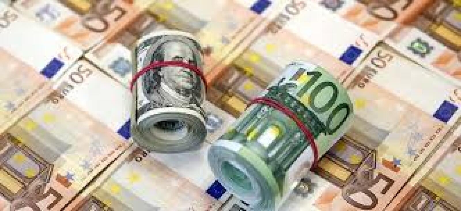 Azərbaycanda dollar neçəyə satılır?